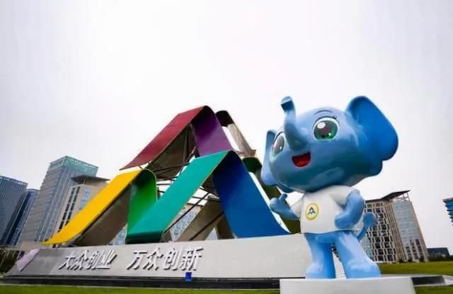 2021全國“雙創(chuàng)”周大幕開啟 王凱省長一行巡展 蒞臨獵鷹消防科技展位